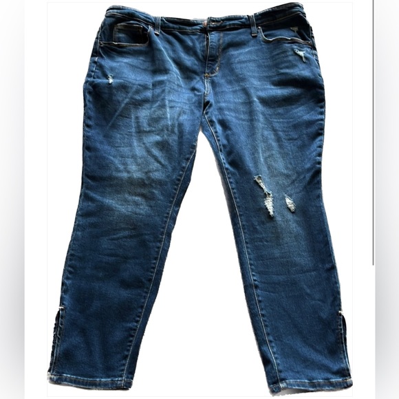 16 20 22 Ava & Viv Mid-Rise Tummy Control Distressed Skinny Jeans Target NEW NWT - Picture 2 of 5